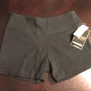 Marika Performance active shorts MEDIUM